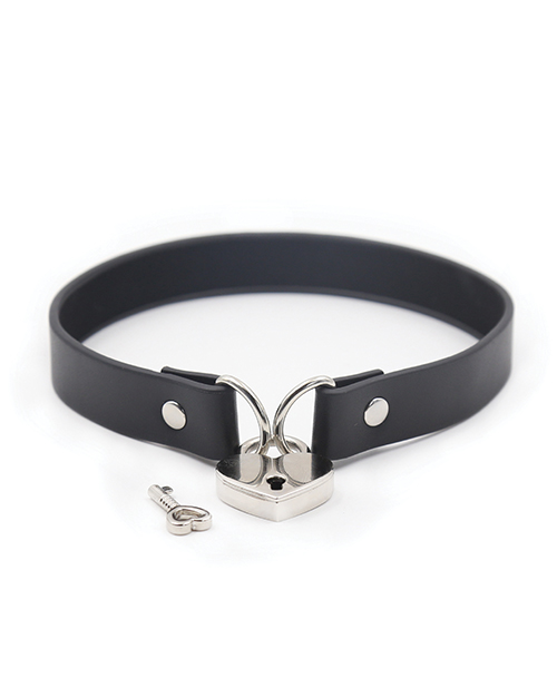 Plesur PVC Collar with Heart Lock